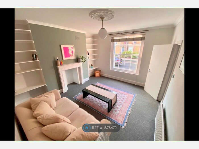 2 Bedroom Flat To Rent In Queensbridge Road, London, E2