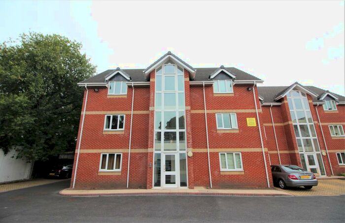 1 Bedroom Flat To Rent In Dale Street, Bury, BL8