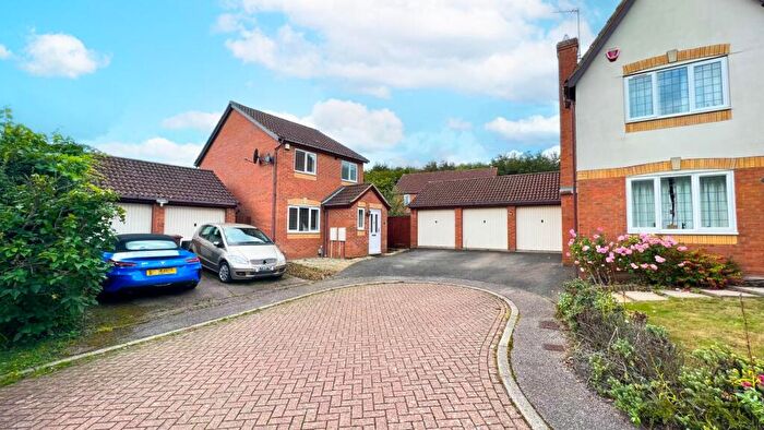 3 Bedroom Detached House To Rent In Gordian Way, Stevenage, SG2