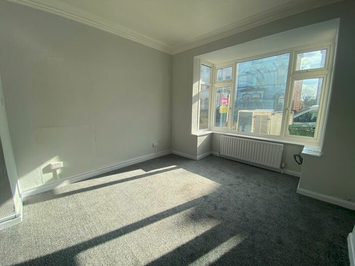 4 Bedroom Terraced House To Rent In Princes Avenue, Withernsea, HU19