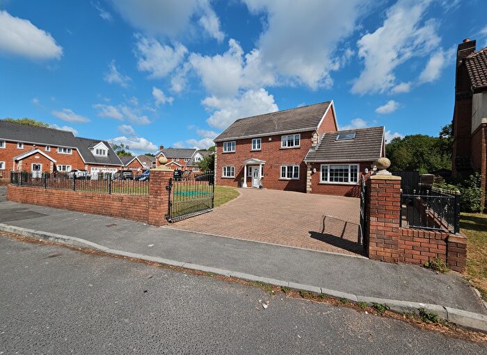 5 Bedroom Detached House To Rent In Plas Gwernfadog Drive, Ynysforgan, Swansea, SA6