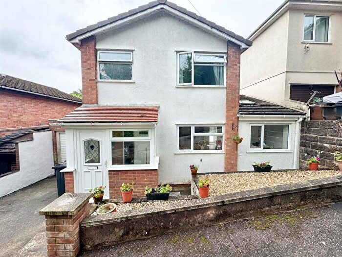 3 Bedroom House For Sale In Gooding Rise, Tiverton, EX16