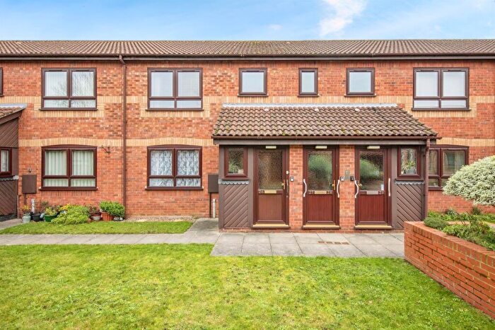 2 Bedroom Retirement Property For Sale In Sunfield Close, Ipswich, IP4