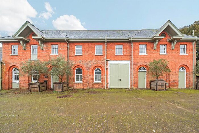 5 Bedroom Detached House To Rent In Hampton Estate, Seale, GU10