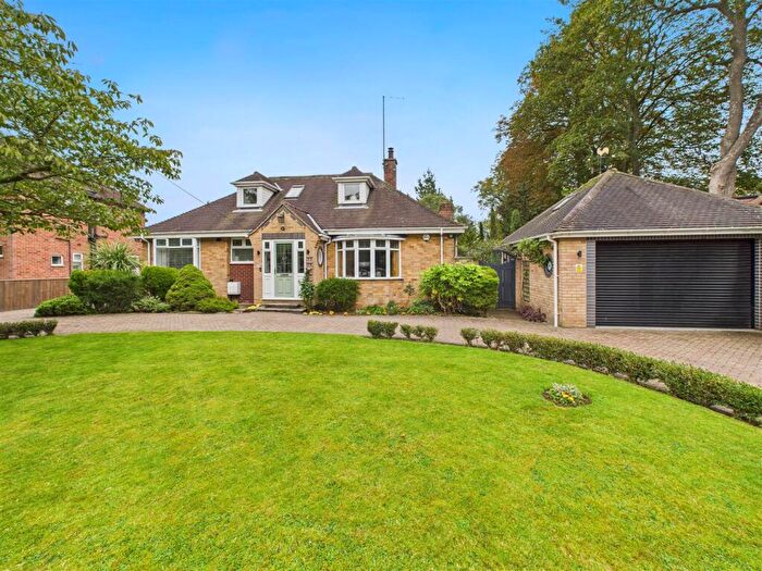 3 Bedroom Detached Bungalow For Sale In Newland Park, Hull, HU5