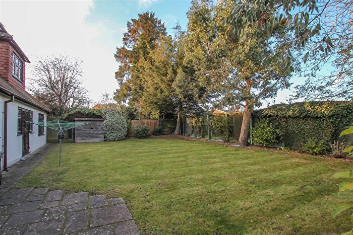 4 Bedroom Detached House For Sale In Rectory Chase, Doddinghurst, Brentwood, CM15