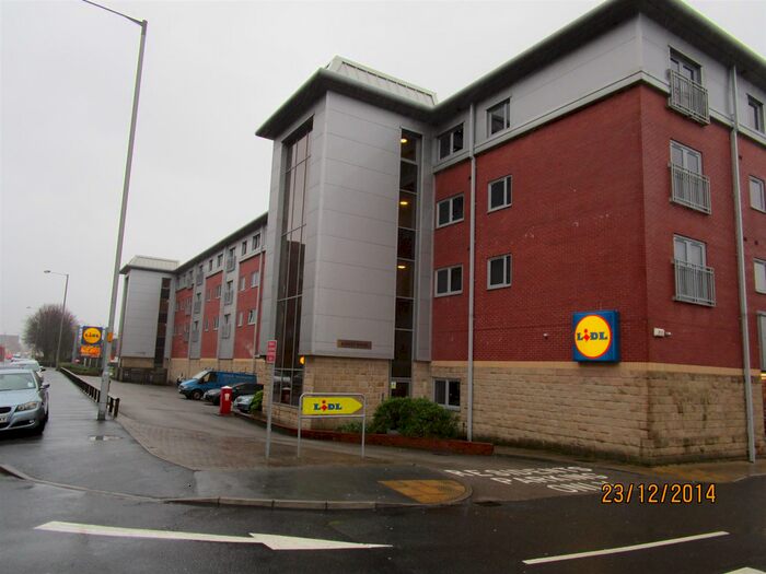 2 Bedroom Flat To Rent In New Hall Lane, Preston, PR1