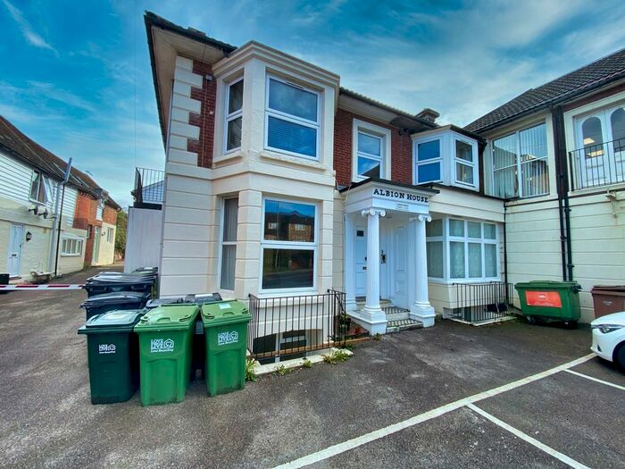 Studio To Rent In New Town, Uckfield, TN22