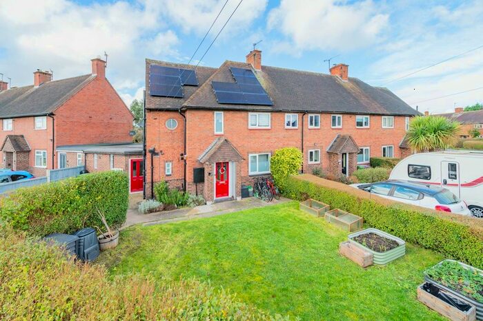 3 Bedroom Semi-Detached House For Sale In Abbots Way, Shrewsbury, Shropshire, SY2