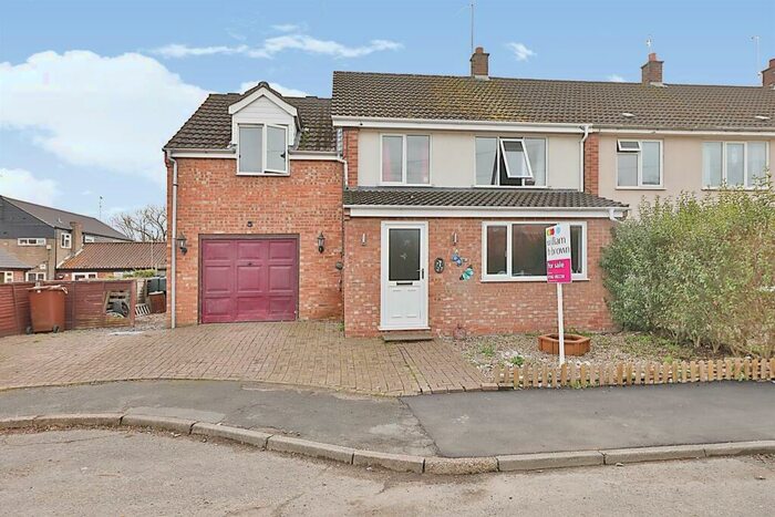 5 Bedroom End Of Terrace House For Sale In Rougholme Close, Gressenhall, Dereham, NR20