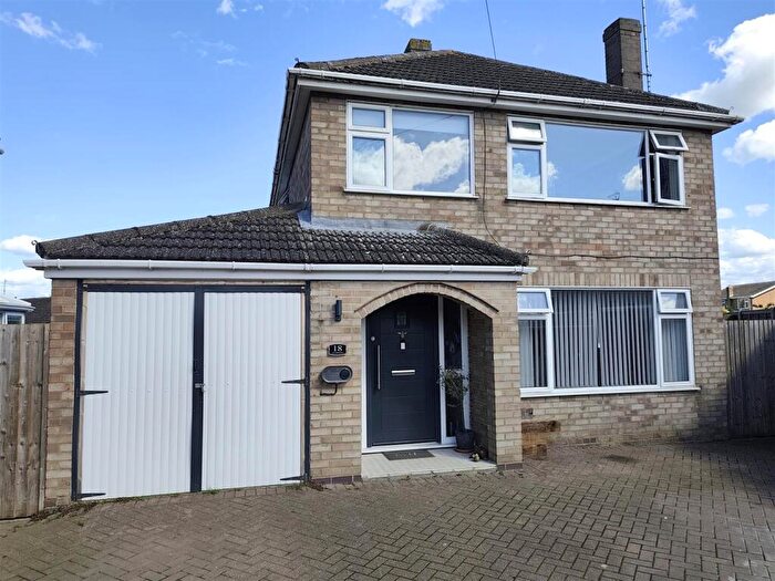 5 Bedroom Detached House For Sale In Abbots Drive, Crowland, Peterborough, PE6