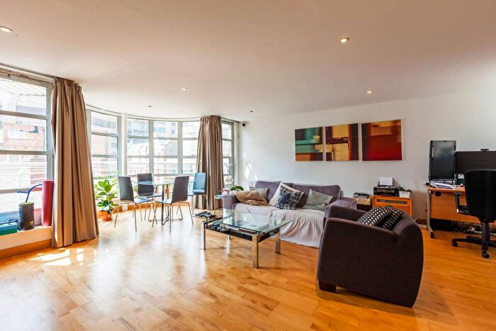 2 Bedroom Flat To Rent In Leyden Street, , Spitalfields, London, E1