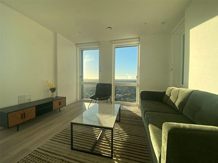 1 Bedroom Flat To Rent In Silverleaf House, London, W3