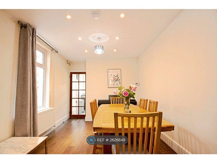 4 Bedroom Terraced House To Rent In Moy Road, Cardiff, CF24