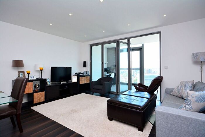 2 Bedroom Flat To Rent In Great West Quarter, Brentford, TW8