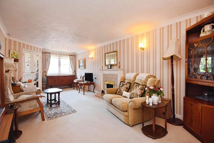 2 Bedroom Apartment For Sale In Custerson Court, Saffron Walden, CB11