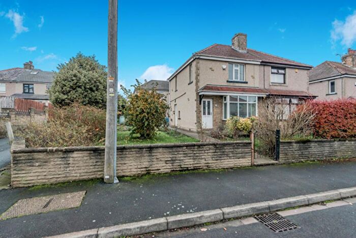2 Bedroom Semi Detached House For Sale In Claremont Road, Wrose, Shipley, BD18