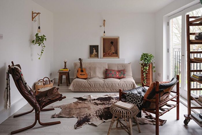 2 Bedroom Flat For Sale In St Matthew's Row, London, E2