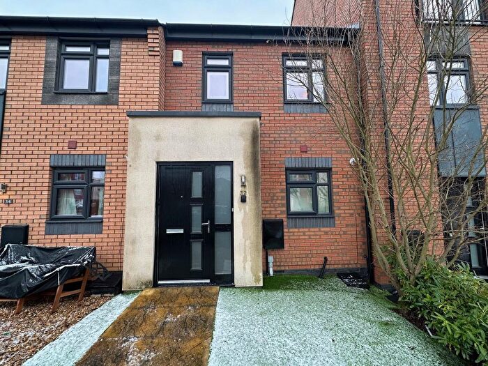 Terraced House To Rent In Kiln View, Hanley, Stoke-On-Trent, ST1