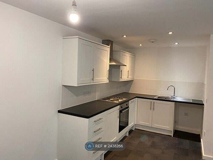 2 Bedroom Flat To Rent In Clearwater Quays, Warrington, WA4