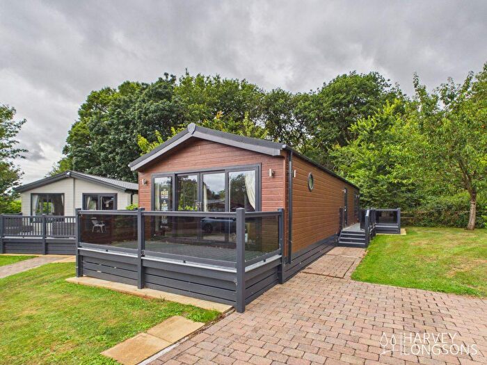 2 Bedroom Park Home For Sale In Plas Coch Country And Leisure Retreat, LL61