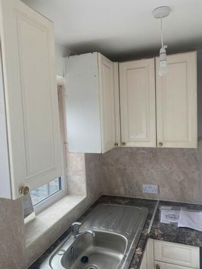 1 Bedroom Flat To Rent In Ash Grove, Hayes UB3