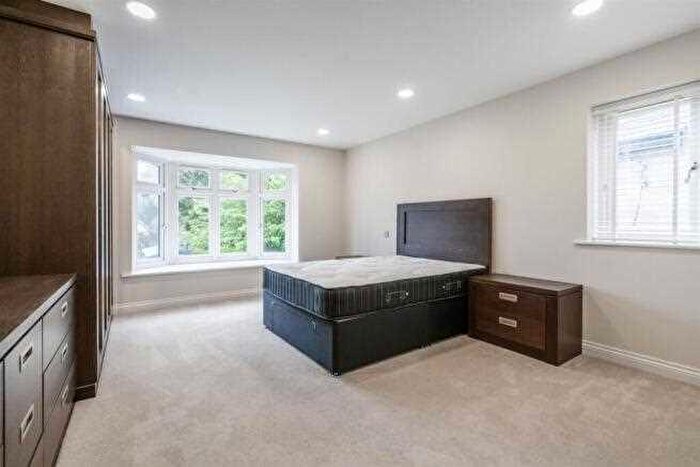 5 Bedroom Detached House To Rent In Alderbrook Road, Solihull, B91