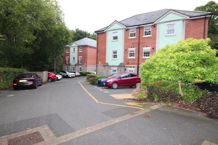 2 Bedroom Flat To Rent In Temple Road, Bolton, BL1