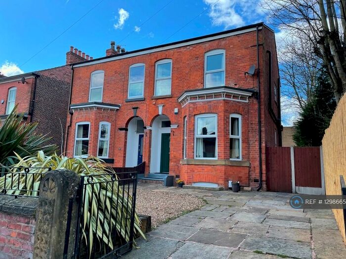 6 Bedroom Semi-Detached House To Rent In Albert Road, Eccles, Manchester, M30