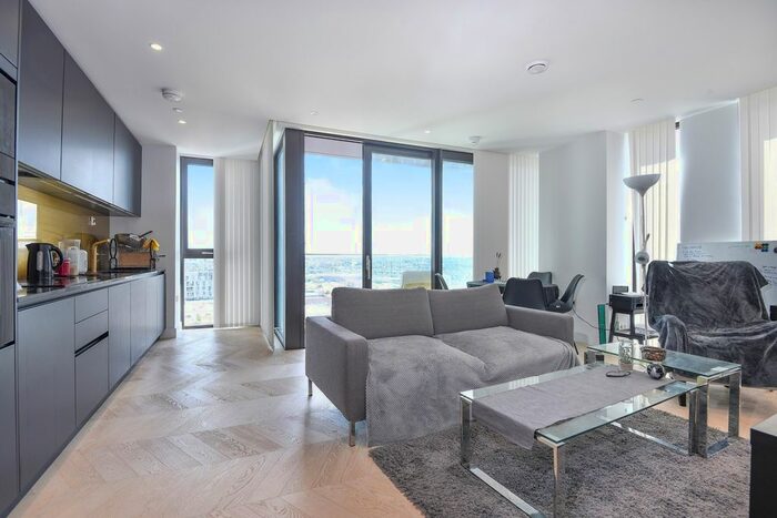 2 Bedroom Flat To Rent In The Waterman, Tidemill Square, Lower Riverside, Greenwich Peninsula, SE10