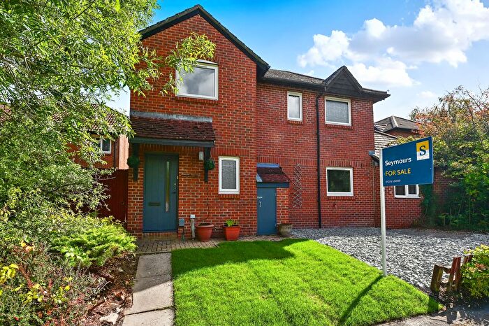 3 Bedroom Link Detached House For Sale In Hornes Field Court, Church Crookham, Fleet, Hants, GU52