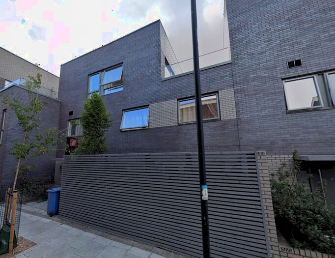 4 Bedroom Town House To Rent In Medlar Street, London, SE5