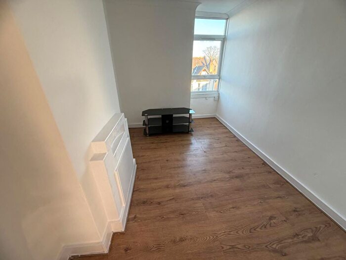 2 Bedroom Flat To Rent In Station Road, Harrow, HA1
