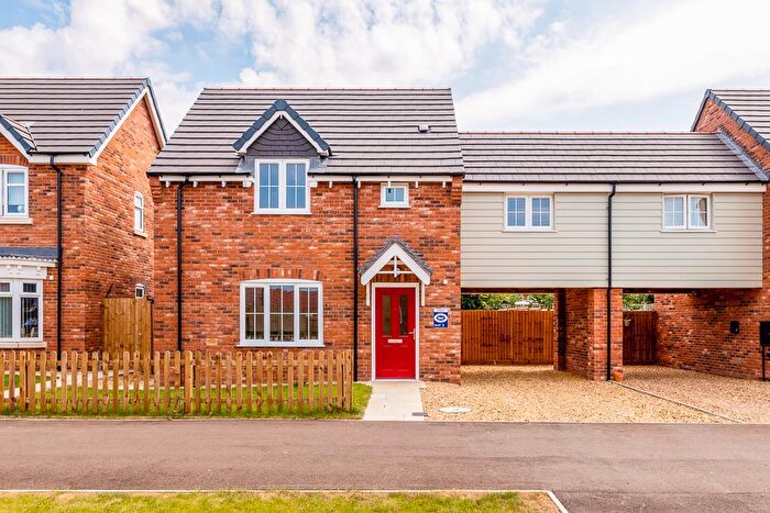 3 Bedroom Semi Detached House For Sale In Gleneagles Drive, Woodhall Spa, LN10