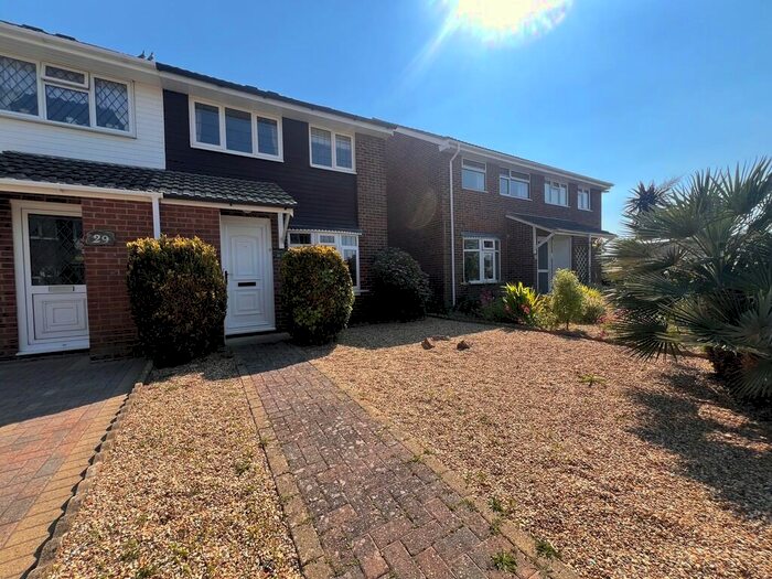 3 Bedroom Semi-Detached House To Rent In Gibson Close, Lee-On- The Solent, PO13