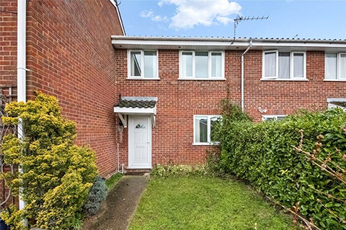 3 Bedroom Terraced House For Sale In Aylsham Drive, Ickenham, Uxbridge, UB10