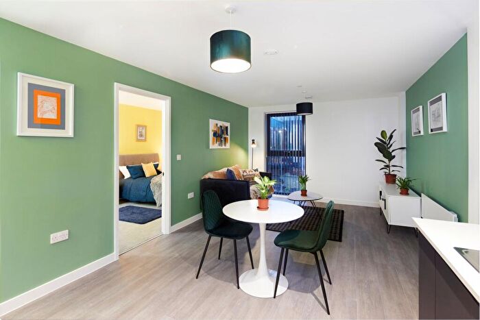 1 Bedroom Flat To Rent In Apartment Insignia, Talbot Road, Old Trafford, Manchester, M16