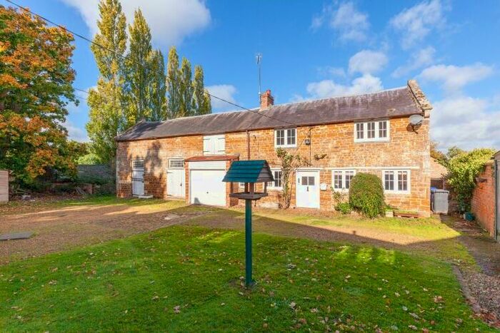 3 Bedroom Detached House To Rent In Main Road, Culworth, OX17