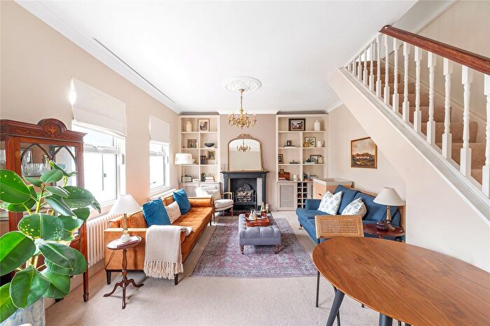 3 Bedroom Maisonette For Sale In Allestree Road, London, SW6