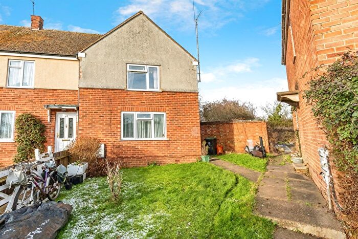 2 Bedroom End Terrace House For Sale In Grombold Avenue, Raunds, Wellingborough, NN9