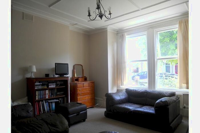 1 Bedroom Flat To Rent In Kidderminster Road, Croydon, CR0