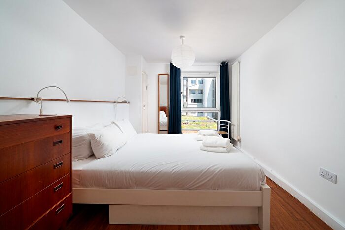 1 Bedroom Flat To Rent In Theseus Walk, London, N1