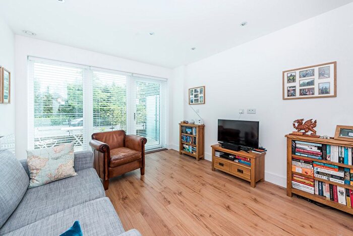 1 Bedroom Flat For Sale In Roehampton Lane, London, SW15