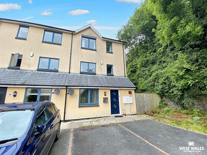 3 Bedroom Town House For Sale In Rocky Park, Pembroke, SA71