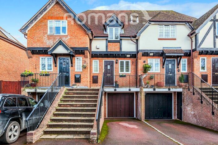 2 Bedroom Terraced House To Rent In Tudor Court, SL6