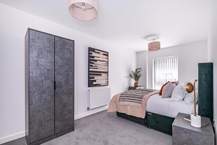 2 Bedroom Flat To Rent In Brumwell Avenue, SE18