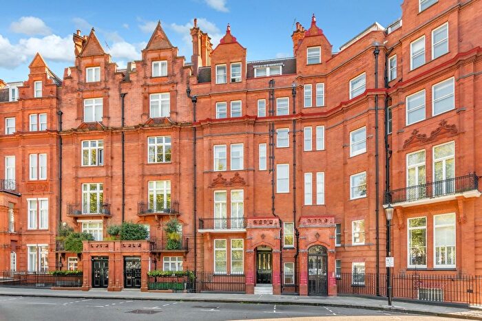2 Bedroom Flat For Sale In Hans Place, London, SW1X