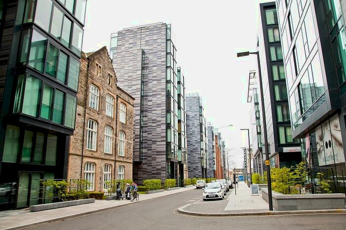 2 Bedroom Flat To Rent In Simpson Loan, Meadows, Edinburgh, EH3