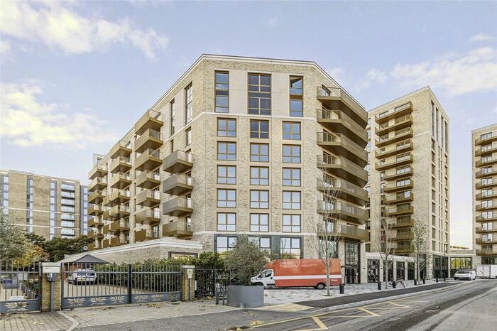 3 Bedroom Flat To Rent In Capital Interchange Way, Brentford, TW8