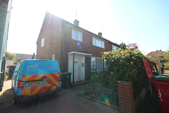 3 Bedroom Terraced House To Rent In Trelawney Avenue, Langley, SL3